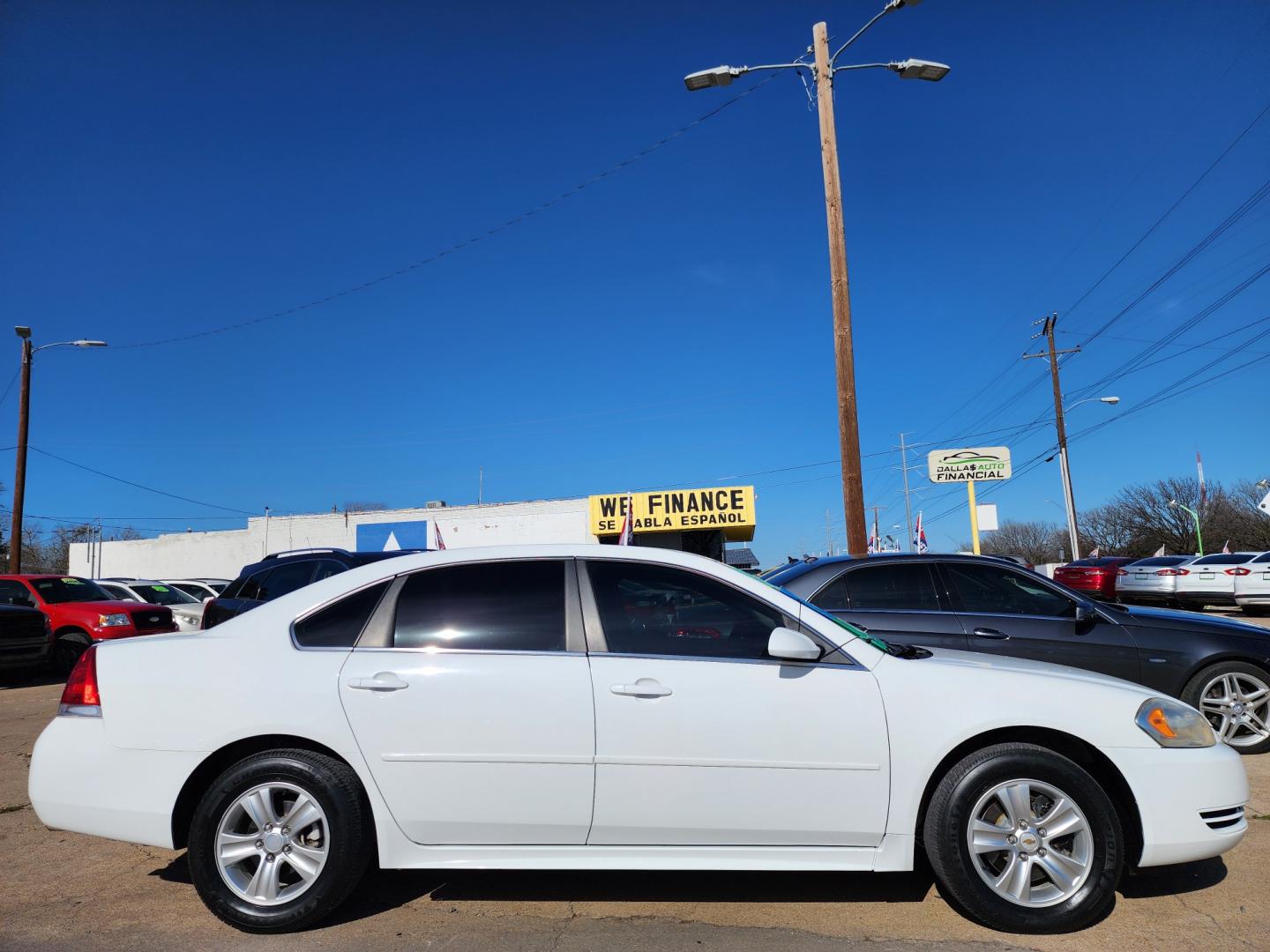 2013 WHITE Chevrolet Impala LS (2G1WF5E35D1) , AUTO transmission, located at 2660 S.Garland Avenue, Garland, TX, 75041, (469) 298-3118, 32.885551, -96.655602 - Welcome to DallasAutos4Less, one of the Premier BUY HERE PAY HERE Dealers in the North Dallas Area. We specialize in financing to people with NO CREDIT or BAD CREDIT. We need proof of income, proof of residence, and a ID. Come buy your new car from us today!! This is a very well cared for 2013 CH - Photo#2